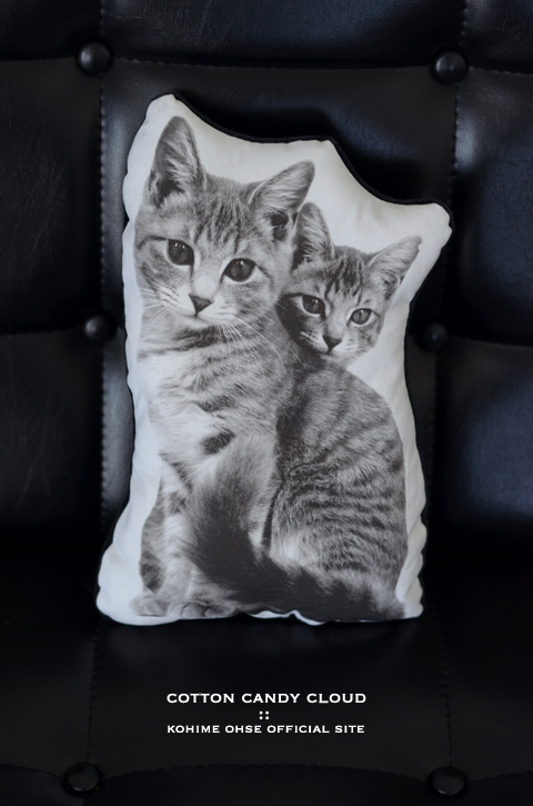 Uchineco-Cushion_06.jpg